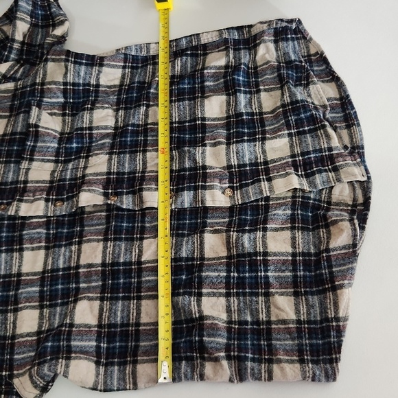 Pendleton Shirt Mens Plaid Size L but runs small Fits M Cut Off Sleeve - Picture 16 of 16